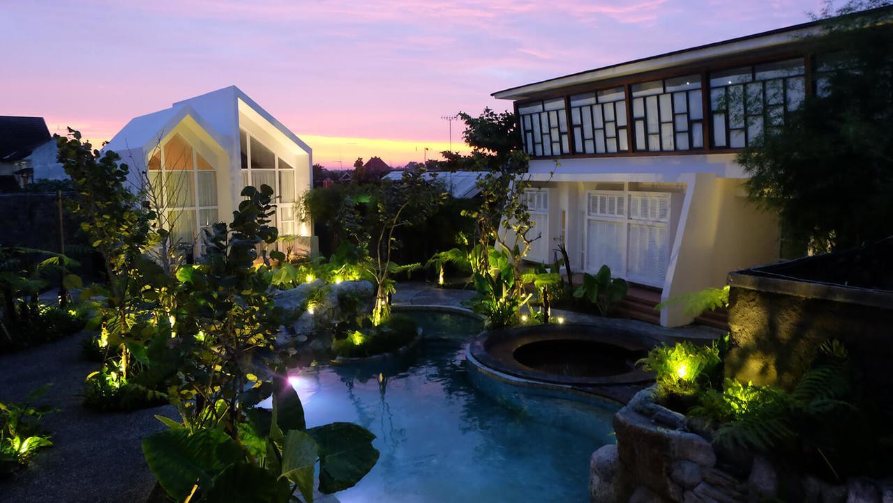 Hotel Yats Colony Yogyakarta Esterno foto